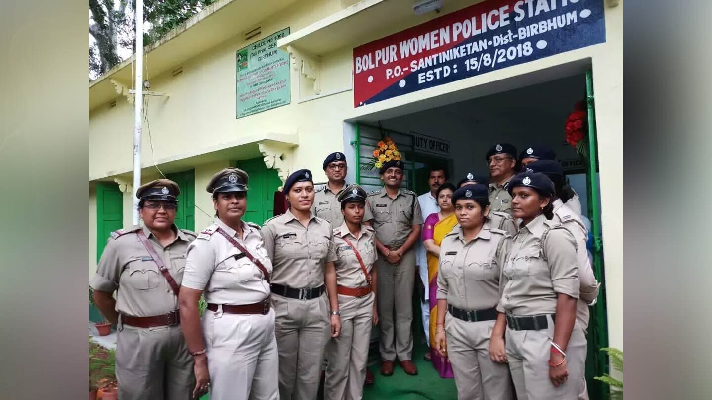 Baringo News  Female police officers ordered to undo fancy hairstyles Via  Daily Nation Female police officers will have to undo fancy hairstyles and  weaves at the end of the festive season